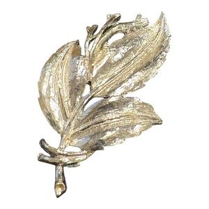 Vintage Silver Tone Textured Leaf Brooch Pin
J11